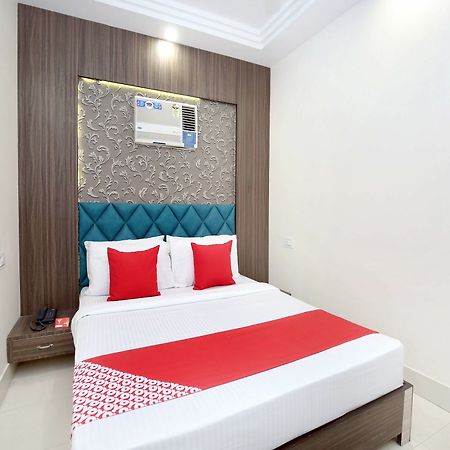 Oyo 12354 Hotel Sangreela Amritsar Exteriér fotografie