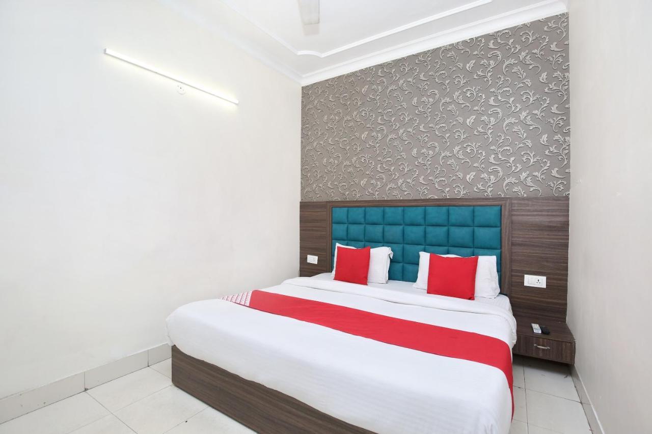 Oyo 12354 Hotel Sangreela Amritsar Exteriér fotografie