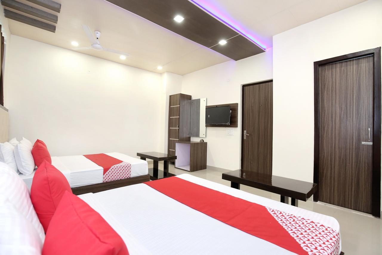 Oyo 12354 Hotel Sangreela Amritsar Exteriér fotografie