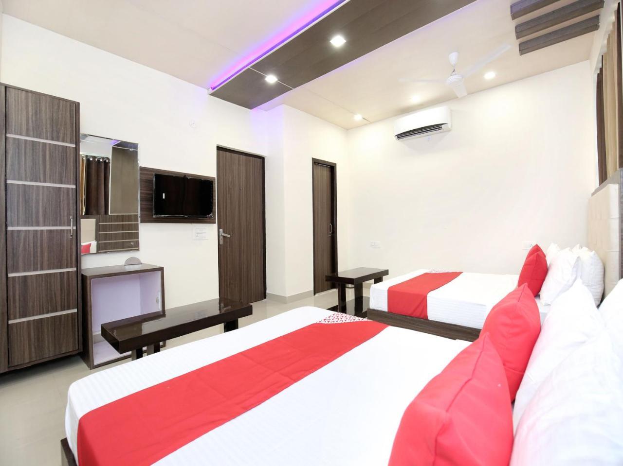 Oyo 12354 Hotel Sangreela Amritsar Exteriér fotografie