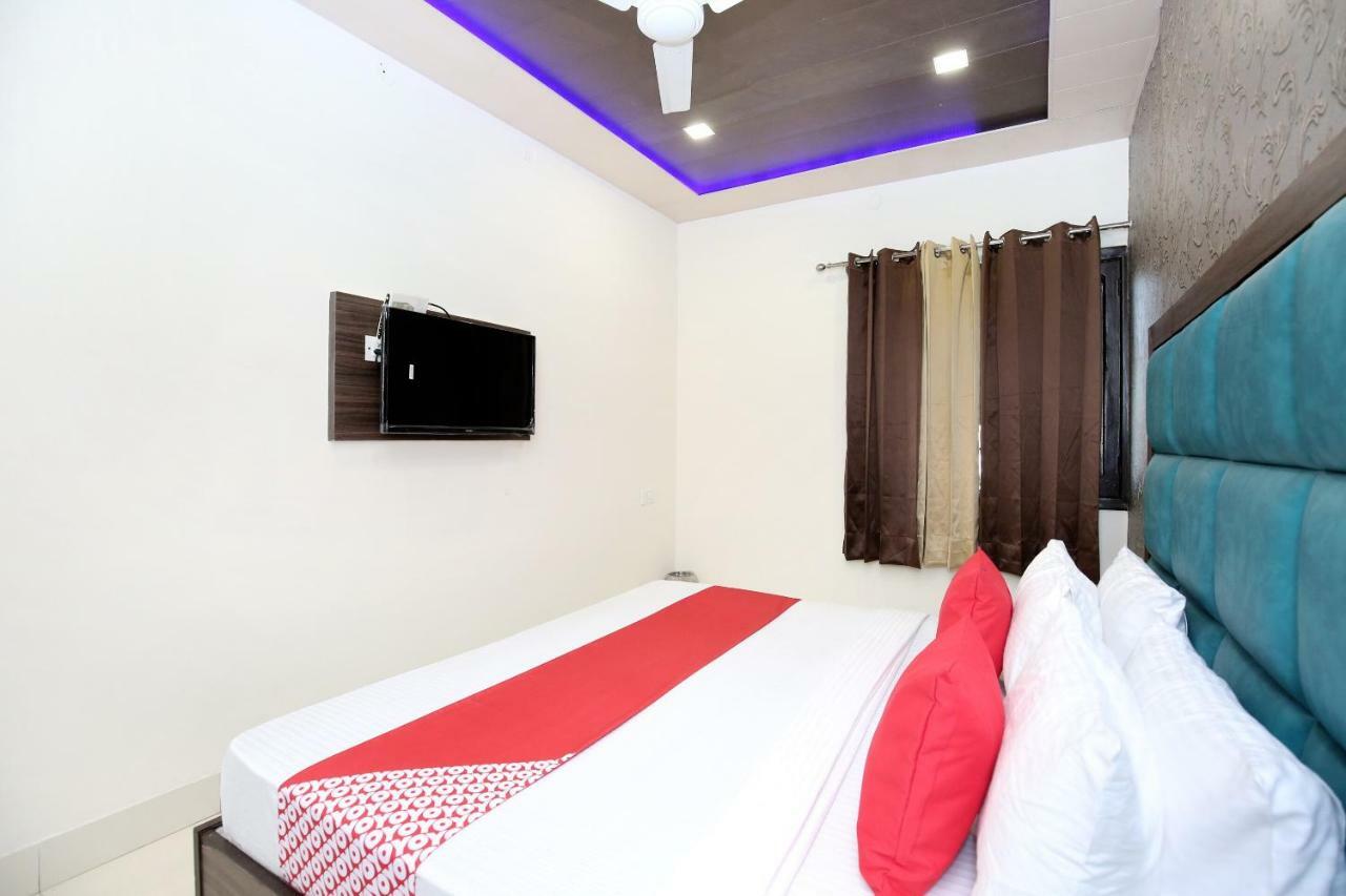 Oyo 12354 Hotel Sangreela Amritsar Exteriér fotografie